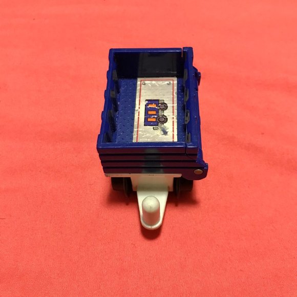 Mattel Geo Tracks - 1 locomotive and 2 freight cars - Picture 8 of 14